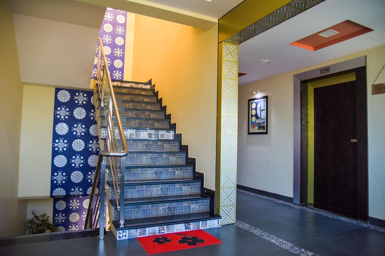 Hotel Tulsi Residency Bhuj Exterior foto