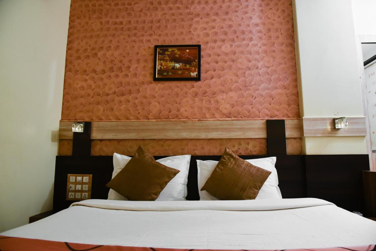 Hotel Tulsi Residency Bhuj Exterior foto